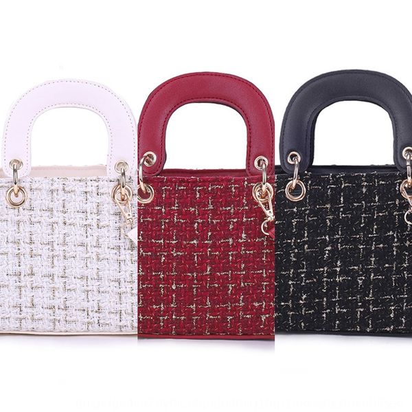 ins super fire female 2019 simple woolen hand shoulder shoulder strap small square small square bag all-match messenger bag
ins super fire female 2019 simple woolen hand shoulder shoulder strap small square small square bag all-match messenger bag