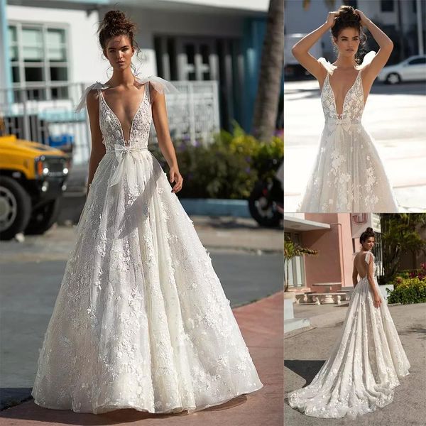2019 Latest Berta Wedding Dresses Bridal Gowns Sexy Deep V Neck with Spaghetti Straps Handmade Flowers Beaded Pearl Country Wedding Dresses
2019 Latest Berta Wedding Dresses Bridal Gowns Sexy Deep V Neck with Spaghetti Straps Handmade Flowers Beaded Pearl Country Wedding Dresses