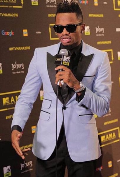handsome light purple men wedding tuxedos peak lapel groom tuxedos fashion jacket men business dinner/darty suit(jacket+pants+tie) 200, Black;gray
handsome light purple men wedding tuxedos peak lapel groom tuxedos fashion jacket men business dinner/darty suit(jacket+pants+tie) 200, Black;gray