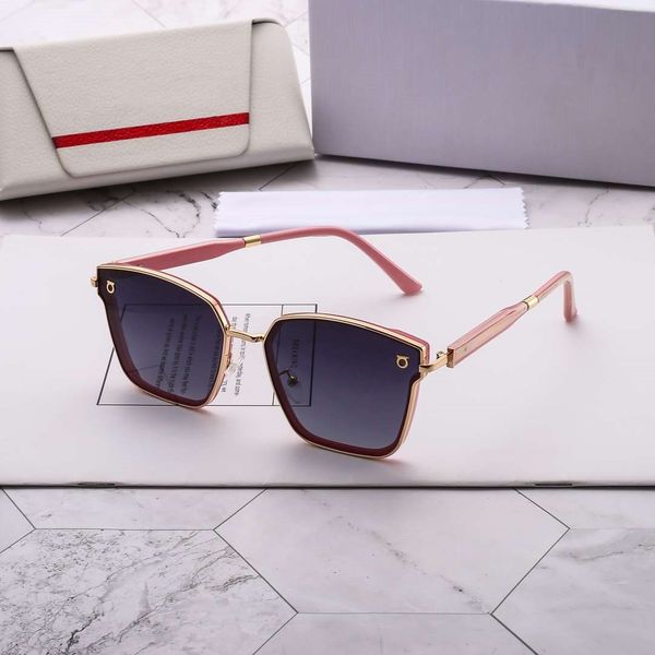s-f letter womens sunglasses brand sunglasses woman summer goggle glasses uv400 8023 4 colors highly quality with box, White;black
s-f letter womens sunglasses brand sunglasses woman summer goggle glasses uv400 8023 4 colors highly quality with box, White;black