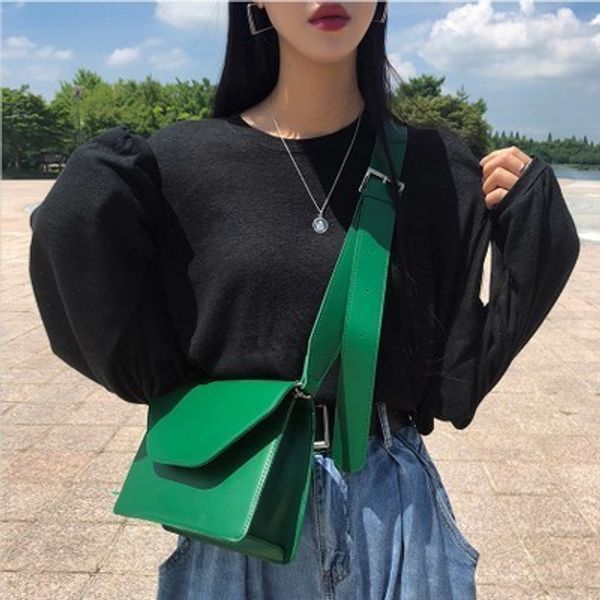 new women shoulder bag new design red color happy color tofu shape mini square round unique buckle small bag
new women shoulder bag new design red color happy color tofu shape mini square round unique buckle small bag