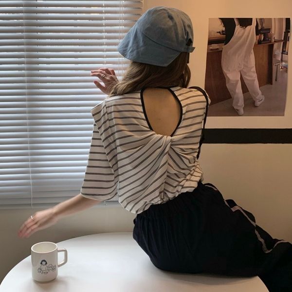 2020 western bubble shoulder hollow short-sleeved t-shirt backless contrast color striped round vest t-shirt vest collar female, White
2020 western bubble shoulder hollow short-sleeved t-shirt backless contrast color striped round vest t-shirt vest collar female, White