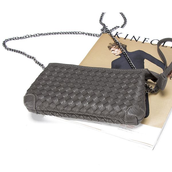 2020 new woven women's hand bag hand-held purse chain slanted woman bag