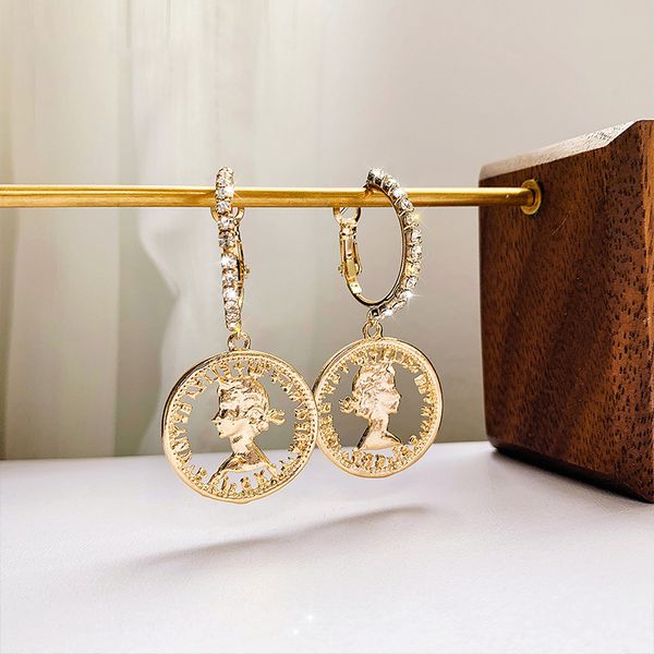 925 silver needle hollowed-out beauty head earrings european and american temperament full drill earrings personality fashion, Golden;silver
925 silver needle hollowed-out beauty head earrings european and american temperament full drill earrings personality fashion, Golden;silver
