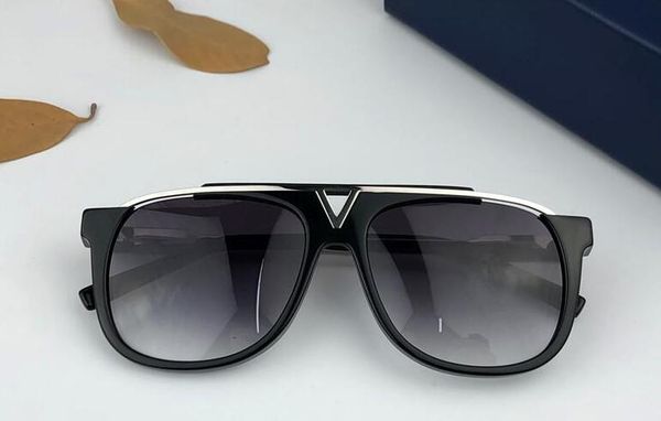 the latest selling popular fashion men designer sunglasses square plate metal combination frame anti-uv400 lens with box, White;black
the latest selling popular fashion men designer sunglasses square plate metal combination frame anti-uv400 lens with box, White;black
