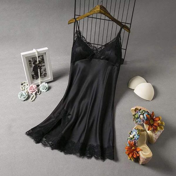 new fashion women satin sling lingerie sleepwear exquisite v-neck solid backless sleeveless lace underwear nightdress, Black;red
new fashion women satin sling lingerie sleepwear exquisite v-neck solid backless sleeveless lace underwear nightdress, Black;red