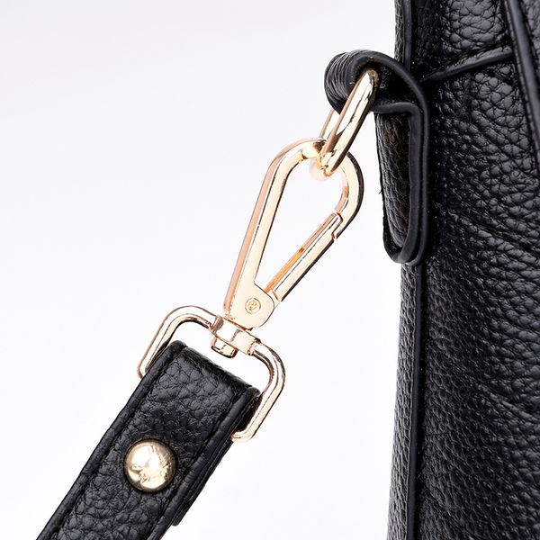 casual fashion 2019 new bag pure color envelope pu striped elegant bai da bao hand shoulder oblique kua bao
casual fashion 2019 new bag pure color envelope pu striped elegant bai da bao hand shoulder oblique kua bao