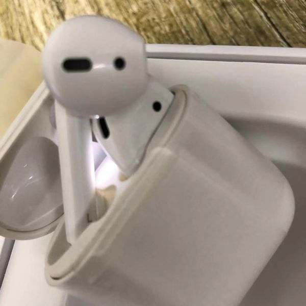 

2019 SuperCopy Air-Pods 1: 1 Bluetooth-гарнитура с двумя наушниками для наушников, работает Touch, голосовое управление, оригинальное качество A + 1 шт.