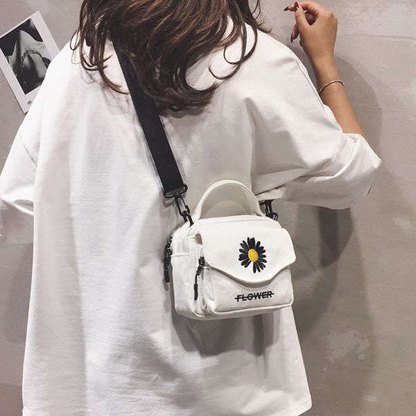 canvas small bag female 2020 new ins super small daisy cross shoulder bag casual versatile square trend
canvas small bag female 2020 new ins super small daisy cross shoulder bag casual versatile square trend