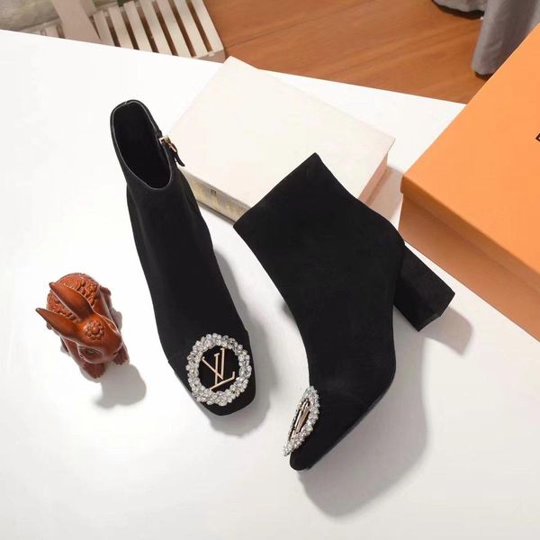 wqw1 limited french luxury women s autumn and winter casual shoes women s boots fashion printed sneakers size 35-40, Black
wqw1 limited french luxury women s autumn and winter casual shoes women s boots fashion printed sneakers size 35-40, Black