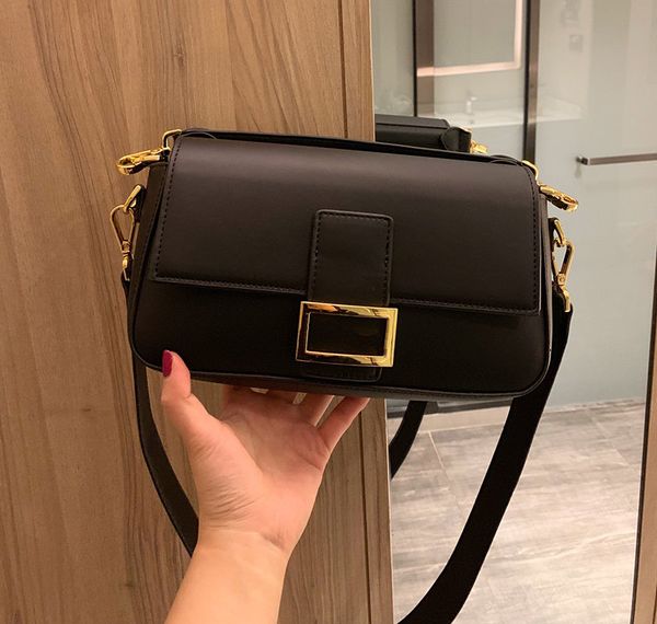 designer handbag purse baguette bag fashion shoulder bags women designer luxury fashion classic 2020 new style simple handbag
designer handbag purse baguette bag fashion shoulder bags women designer luxury fashion classic 2020 new style simple handbag