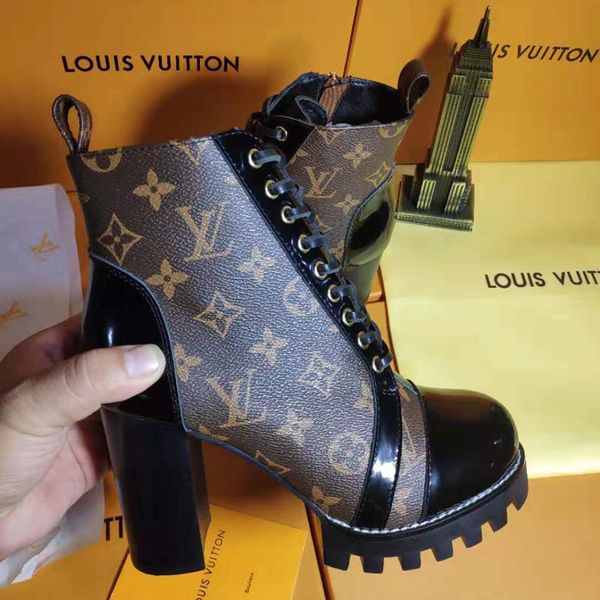 2019 new ladies casual fashion luxury women's travel short boots, original box packaging choose dhl logistics, 7 days received goods, Black
2019 new ladies casual fashion luxury women's travel short boots, original box packaging choose dhl logistics, 7 days received goods, Black