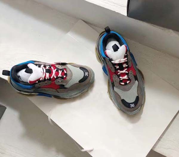 2020 luxury platform triple s designer shoes gym red blue triple black low old dad vintage casual sneakers for men women gym s
2020 luxury platform triple s designer shoes gym red blue triple black low old dad vintage casual sneakers for men women gym s