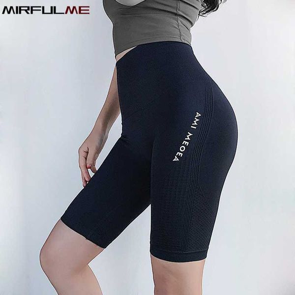seamless crop yoga pant women knee length sport leggings running fitness capris embossed gym workout leggings high elastic tight, White;red
seamless crop yoga pant women knee length sport leggings running fitness capris embossed gym workout leggings high elastic tight, White;red