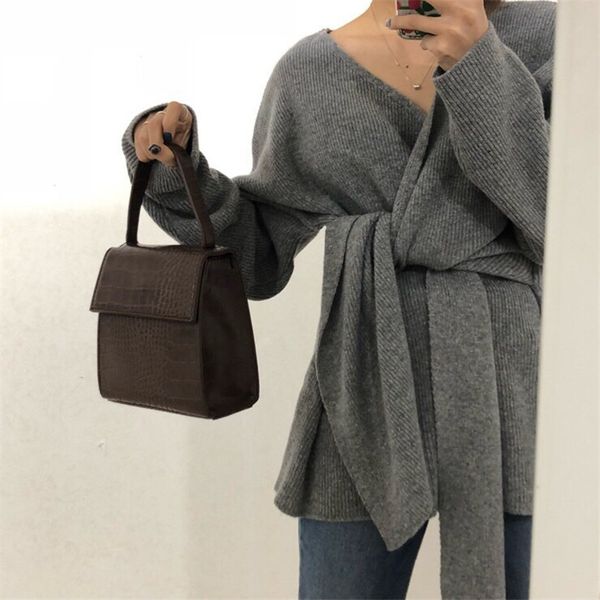 korean 2019 elegant women's long sleeve knitted sweater with belt knot sweater v-neck full pullovers sweaters, White;black
korean 2019 elegant women's long sleeve knitted sweater with belt knot sweater v-neck full pullovers sweaters, White;black
