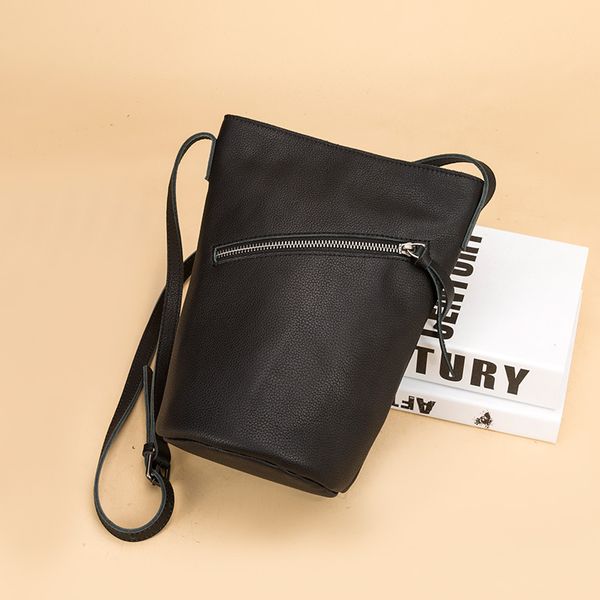 leather women's bag new fashion ladies bucket shoulder bag european and american sheepskin cylinder women
leather women's bag new fashion ladies bucket shoulder bag european and american sheepskin cylinder women