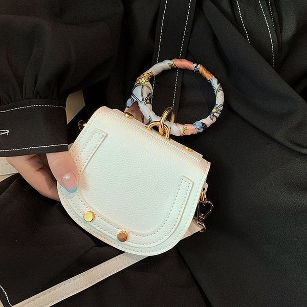 2020 new korean version of saddle bag women's fashion cute messenger semicircle bag can shoulder ladies
2020 new korean version of saddle bag women's fashion cute messenger semicircle bag can shoulder ladies