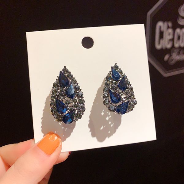 trendy luxury cubic zirconia blue stud earrings women vintage classic statement earrings anniversary gift jewellery for girls, Golden;silver
trendy luxury cubic zirconia blue stud earrings women vintage classic statement earrings anniversary gift jewellery for girls, Golden;silver