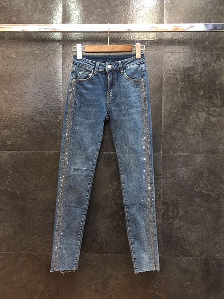 the new autumn and winter 2019 women's wild side street rhinestone jeans 1216, Blue
the new autumn and winter 2019 women's wild side street rhinestone jeans 1216, Blue