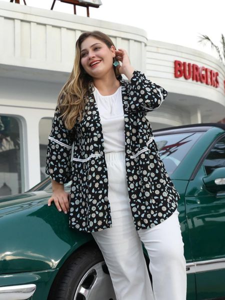 2019 newly women autumn outerwear floral print feminino long sleeve jacket cardigans, Black;brown
2019 newly women autumn outerwear floral print feminino long sleeve jacket cardigans, Black;brown