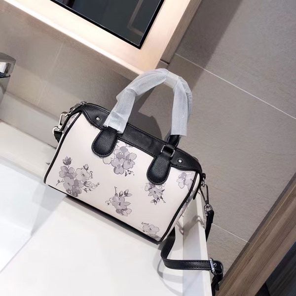womens bag handbags shoulder bags womens cross body crossbody bags chain bag real leather bag
womens bag handbags shoulder bags womens cross body crossbody bags chain bag real leather bag