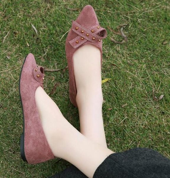 2019 suede women's shoes in spring and autumn with new style flat bottom pointed end bowknot rivet, Black
2019 suede women's shoes in spring and autumn with new style flat bottom pointed end bowknot rivet, Black
