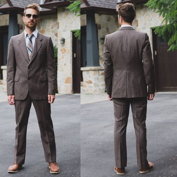 2020 design two button peak lapel groom wedding tuxedos men suits party prom man blazer suit(jacket+pants), Black;gray
2020 design two button peak lapel groom wedding tuxedos men suits party prom man blazer suit(jacket+pants), Black;gray