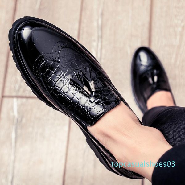 new2020 men casual shoes breathable leather loafers office shoes for men driving moccasins comfortable slip on fashion t03, Black
new2020 men casual shoes breathable leather loafers office shoes for men driving moccasins comfortable slip on fashion t03, Black
