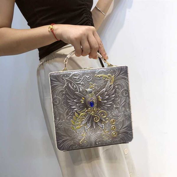 luxury pu leather handbags women small shoulder bags fashion designer relief crossbody bags for women casual messenger bag new
luxury pu leather handbags women small shoulder bags fashion designer relief crossbody bags for women casual messenger bag new