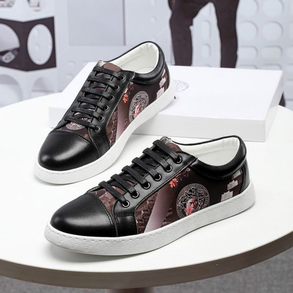 Men's shoes high quality handmade shoes European station leather upper 38-45 flat shoes factory direct sales
Men's shoes high quality handmade shoes European station leather upper 38-45 flat shoes factory direct sales