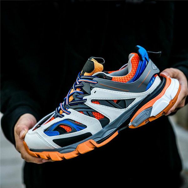 горячие продажи пары 17fw triple-s обувь sneaker triple s 3.0 повседневная дизайнерская брендовая дизайнерская обувь для мужчин и женщин
горячие продажи пары 17fw triple-s обувь sneaker triple s 3.0 повседневная дизайнерская брендовая дизайнерская обувь для мужчин и женщин