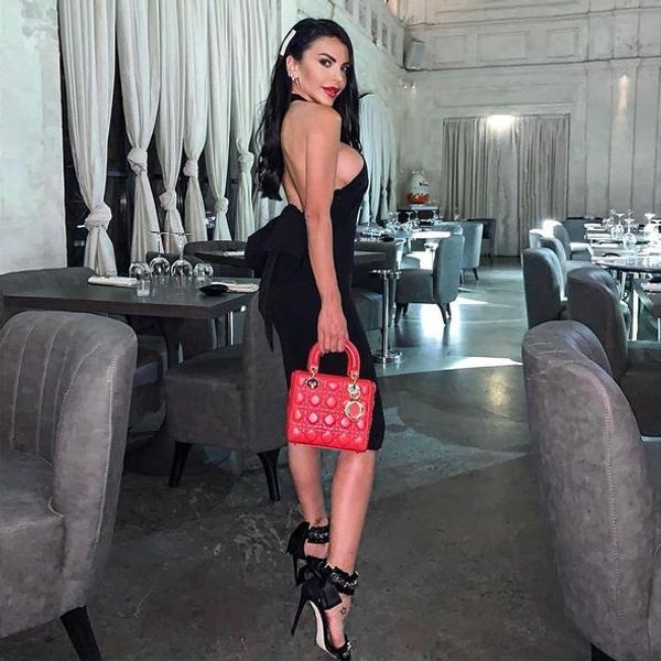 2020 european and american fashion new solid color backless dress medium length dress, Black;gray
2020 european and american fashion new solid color backless dress medium length dress, Black;gray