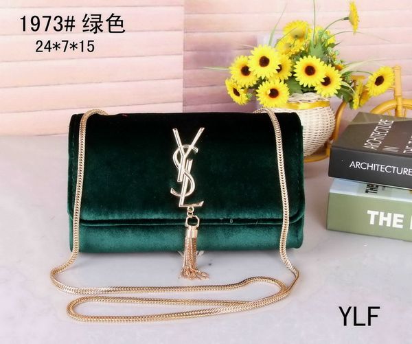 2019 velvet women's shoulder leather chain crossbodys winter fashion large capacitys handbag ing
2019 velvet women's shoulder leather chain crossbodys winter fashion large capacitys handbag ing