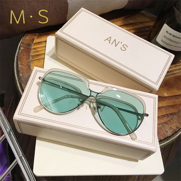 2019 унисекс солнцезащитные очки бренд дизайнер oversize солнцезащитные очки мода мужчины роскошные украшения классические очки женщины солн, White;black
2019 унисекс солнцезащитные очки бренд дизайнер oversize солнцезащитные очки мода мужчины роскошные украшения классические очки женщины солн, White;black