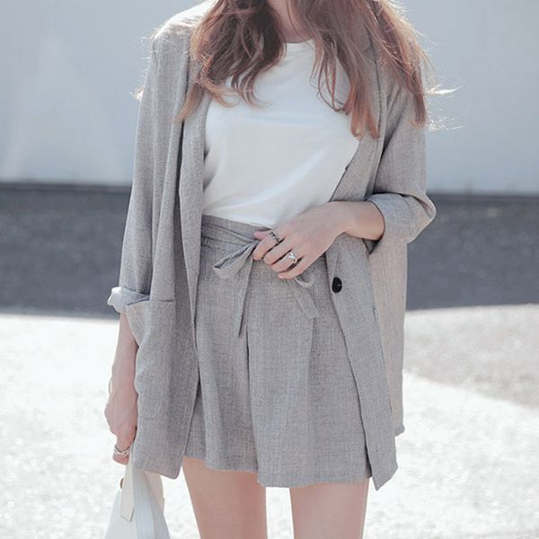 Cotton Linen Summer Suit Female 2 Pieces Set Tracksuit For Women Loose Blazer &Bow Elastic Waist Short Pant Suits High Quality
Cotton Linen Summer Suit Female 2 Pieces Set Tracksuit For Women Loose Blazer &Bow Elastic Waist Short Pant Suits High Quality