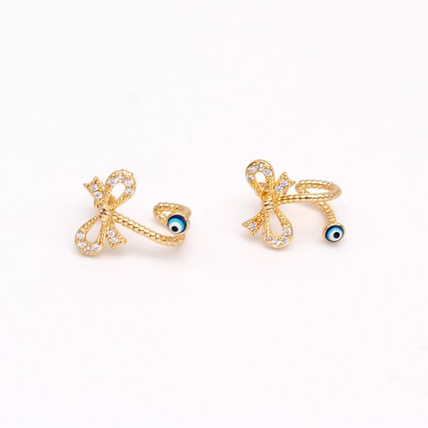 1pair vintage trendy crystal bowknot turkish eye stud earrings for women cute rhinestone round evil eye ear stud jewelry e423, Golden;silver
1pair vintage trendy crystal bowknot turkish eye stud earrings for women cute rhinestone round evil eye ear stud jewelry e423, Golden;silver