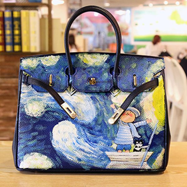 top new fashionvan gogh starry sky женские сумки из натуральной кожи ручная роспись ручной рисунок настоящая коровья кожа дизайнерские сумки
top new fashionvan gogh starry sky женские сумки из натуральной кожи ручная роспись ручной рисунок настоящая коровья кожа дизайнерские сумки
