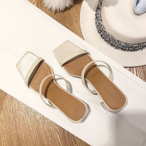 slippers summer med heels party mules shoes ladies 2020 new women slides fashion shoes female concise pu ladies slippers, Black 
slippers summer med heels party mules shoes ladies 2020 new women slides fashion shoes female concise pu ladies slippers, Black