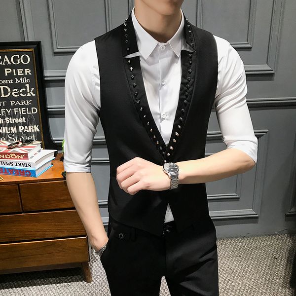 v lead rivet decoration punk wind one button vest performance vest men 2019 spring black men brand new slim fit male tide, Black;white
v lead rivet decoration punk wind one button vest performance vest men 2019 spring black men brand new slim fit male tide, Black;white