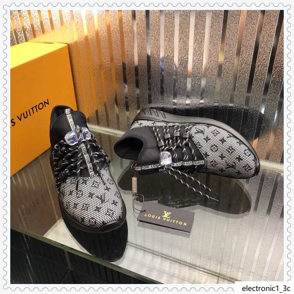 2019xe spring and autumn men s casual sports shoes high-belt travel sneakers, with micro-standard, with the original box fast delivery
2019xe spring and autumn men s casual sports shoes high-belt travel sneakers, with micro-standard, with the original box fast delivery