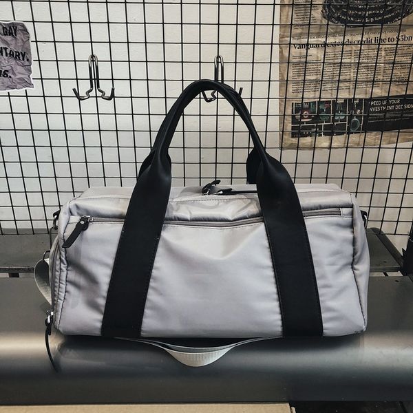 new multifunction gym bag for men and women large capacity female travel hand bags fashion big duffle bag male sport luggage
new multifunction gym bag for men and women large capacity female travel hand bags fashion big duffle bag male sport luggage