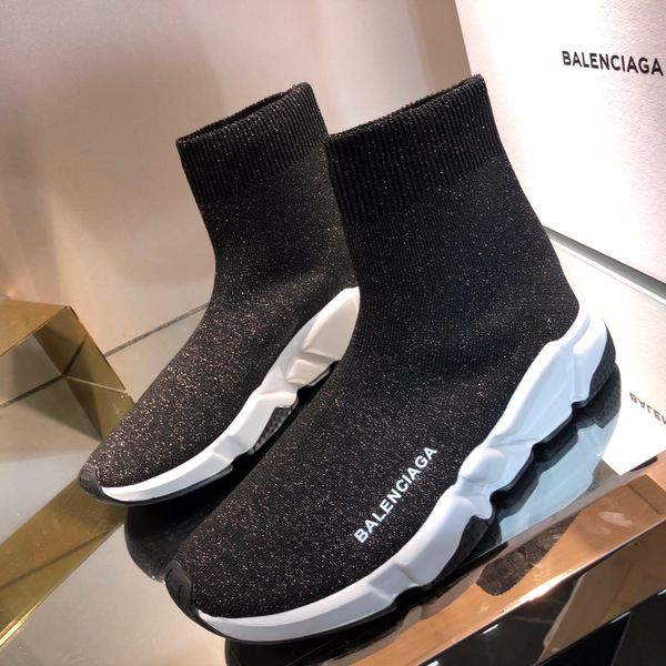 2020 new lk6 high-quality women's casual sports shoes socks shoes couple models, fashionable wild flat shoes, box number 38-45
2020 new lk6 high-quality women's casual sports shoes socks shoes couple models, fashionable wild flat shoes, box number 38-45