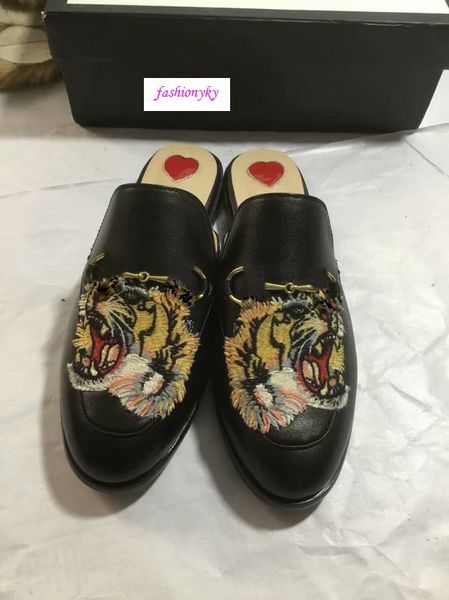 new men designer slippers princetown fur slippers fur mules flats chain ladies casual shoes, Black
new men designer slippers princetown fur slippers fur mules flats chain ladies casual shoes, Black