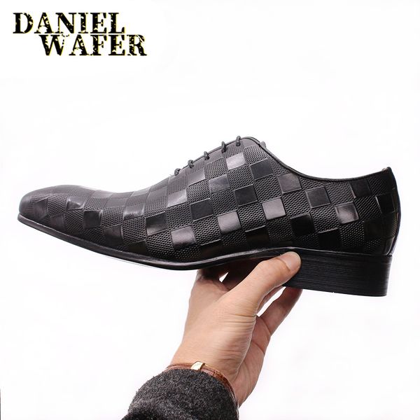 fashion style oxford shoes men luxury leather shoes men plaid prints lace up black wedding office formal leather
fashion style oxford shoes men luxury leather shoes men plaid prints lace up black wedding office formal leather