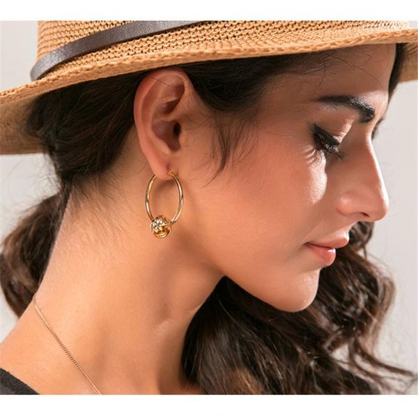 gold color knotted hoop earrings for women simple cute round circle aros fashion temperament piercing oorbellen z4, Golden
gold color knotted hoop earrings for women simple cute round circle aros fashion temperament piercing oorbellen z4, Golden