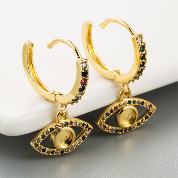 2020 new simple ins creativity copper color zircon eye minority elegant hoop earrings for women fashion jewelry accessories, Golden;silver
2020 new simple ins creativity copper color zircon eye minority elegant hoop earrings for women fashion jewelry accessories, Golden;silver