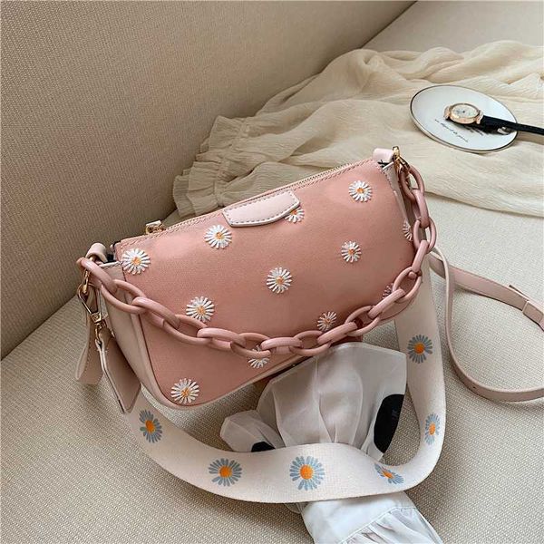 burminsa summer daisy design wide strap crossbody bags girl mini acrylic chain shoulder bags flower women hand
burminsa summer daisy design wide strap crossbody bags girl mini acrylic chain shoulder bags flower women hand