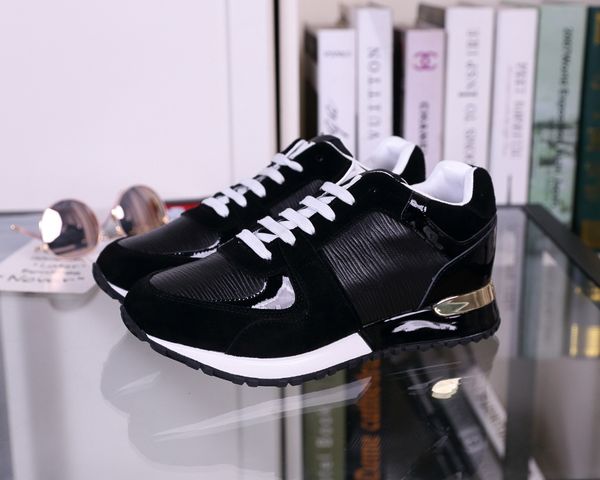 2020 quality designer shoe fashion luxury women men's leather lace up platform oversized sole sneakers white black casual shoes with bo
2020 quality designer shoe fashion luxury women men's leather lace up platform oversized sole sneakers white black casual shoes with bo