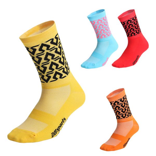 est sports running cycling socks men and women bicycle outdoor bike socks and basketball breathable hs, Black
est sports running cycling socks men and women bicycle outdoor bike socks and basketball breathable hs, Black