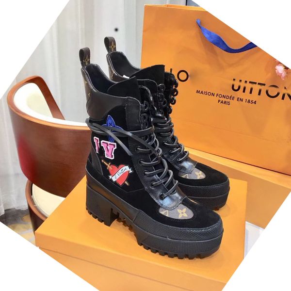 leather thick heel desert boots fashion flamingo love medal winter women's boots luxury women's thick martin boots, Black
leather thick heel desert boots fashion flamingo love medal winter women's boots luxury women's thick martin boots, Black
